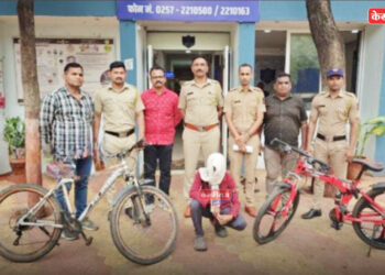 चोरीच्या दोन सायकलीसह चोरटा अटकेत