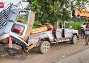 पुण्याहून क्रिकेट सामना पाहून परतताना भीषण अपघात : बोदवडच्या दोघा मुलांचा मृत्यू, ११ जखमी