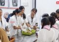 माध्यमिक विद्यालयाच्या विद्यार्थ्यांनी घेतली मानवी अवयवांची माहिती