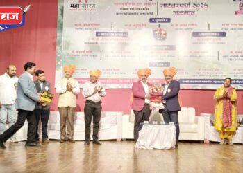 महायुती सरकारच्या शेतकरी विरोधी निर्णयाविरोधात जोरदार घोषणाबाजी