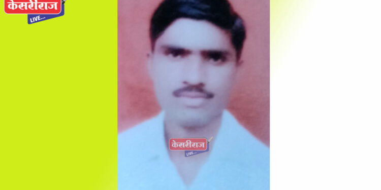 कर्जबाजारी तरुण शेतकऱ्याची गळफास लावून घेत आत्महत्या