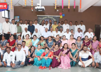 रावेर तालुक्यात तब्बल २७ वर्षांनी आले मित्र-मैत्रिणी एकत्र !