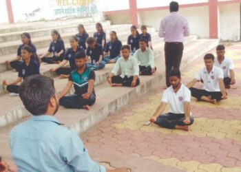 डॉ. उल्हास पाटील वैद्यकीय महाविद्यालयात योग दिन उत्साहात