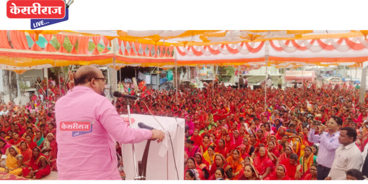 बचत गटातील महिला म्हणजे कुटुंबाची ताकद – पालकमंत्री गुलाबराव पाटील