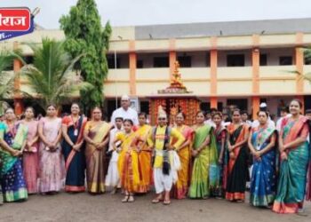 शिरसोली गावात विद्यार्थ्यांनी विठूनामाचा गजर करीत काढली दिंडी