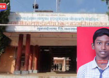 शाळेत बाकावर बसला असताना अचानक चक्कर येऊन कोसळल्याने विद्यार्थ्यांचा मृत्यू !