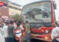 भरधाव जाणाऱ्या एसटीची डंपरला मागून धडक, बसचालकासह प्रवासी जखमी