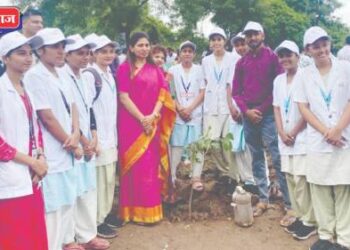गोदावरीत वृक्षदिंडी व पालखीचे आयोजन