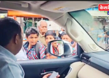 शालेय विद्यार्थ्यांच्या आमदारांकडे तक्रारी : बसला थांबा देण्याच्या केल्या आगारप्रमुखांना सूचना