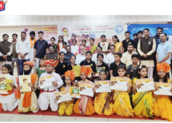 “इतिहास महाराष्ट्राचा” स्पर्धेतील प्राथमिक फेरी नाट्यरंग, गुरुवर्य विद्यालयाने जिंकली !