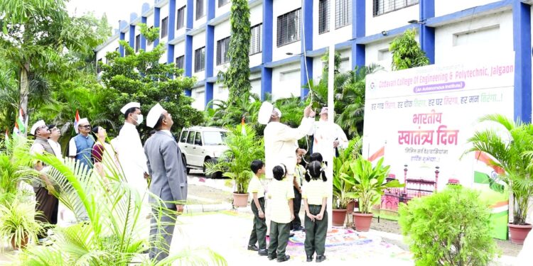 देशभक्तीपर कार्यक्रमांनी रंगला स्वातंत्र्यदिनाचा उत्सव