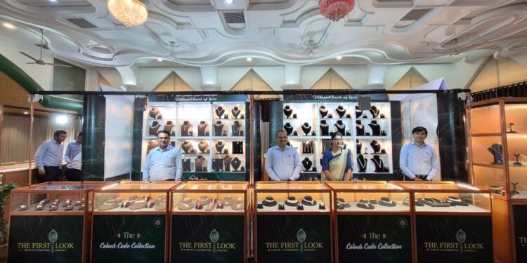 जळगावात पहिल्यांदाच ‘द फर्स्ट लूक’ दागिन्यांचे आलिशान प्रदर्शन
