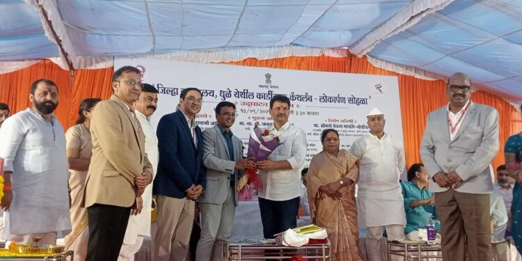 डॉ. नीलेश चांडक यांचे कार्य प्रशंसनीय : आरोग्य मंत्री प्रकाश आबिटकर