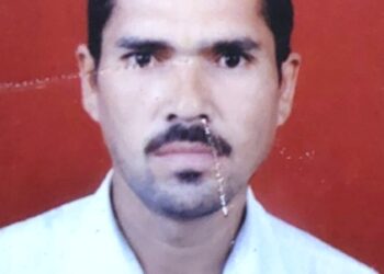 तरुणाची राहत्या घरी गळफास घेऊन आत्महत्या