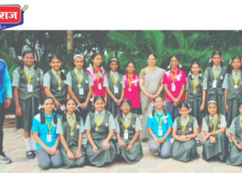 फुटबॉल स्पर्धेत  गोदावरी   स्कूल च्या  विद्यार्थीना रोप्य पदक