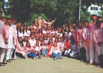 डॉ. गुणवंतराव सरोदे आयुर्वेद महाविद्यालयाचा राजा शरदचे विसर्जन