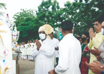 डॉ. गुणवंतराव सरोदे आयुर्वेद महाविद्यालयाचा राजा शरदचे विसर्जन