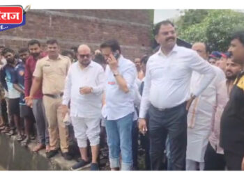 पाचोरा तालुक्यातील नुकसानीची मंत्री गुलाबरावांसह महाजनांनी केली पाहणी