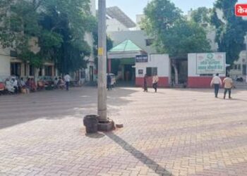 शासकीय रुग्णालयाच्या गेटमधून वाहनांना बंदी, आठवडाभरात परिसराने घेतला मोकळा श्वास !