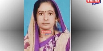 शेतात जाणाऱ्या महिलेला भरधाव दुचाकीची धडक : जागीच मृत्यू !