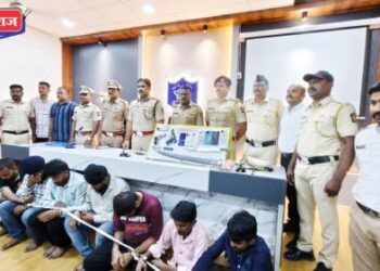 रस्तालुटीच्या तयारीत असलेले ७ सराईत गुन्हेगार जेरबंद; गावठी पिस्तूल, तलवारी जप्त