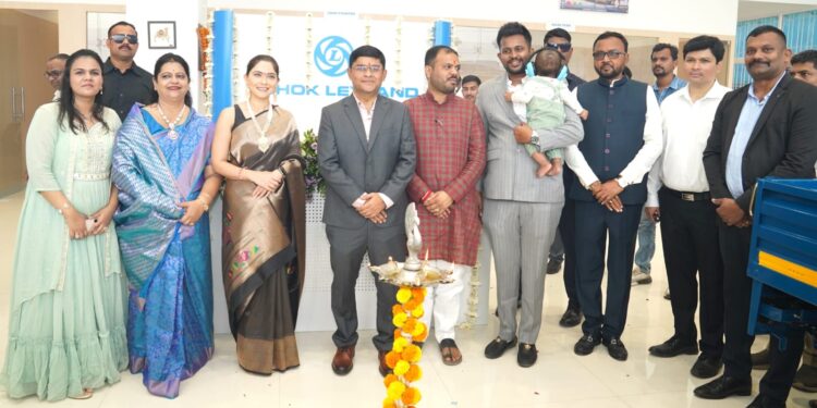 “अयांश”च्या माध्यमातून जळगावकरांना उत्कृष्ट वाहन सेवा मिळेल : अभिनेत्री सोनाली कुलकर्णीचा विश्वास