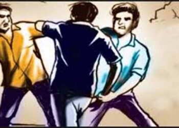 तरुणावर तिघांचा प्राणघातक हल्ला, गुन्हा दाखल