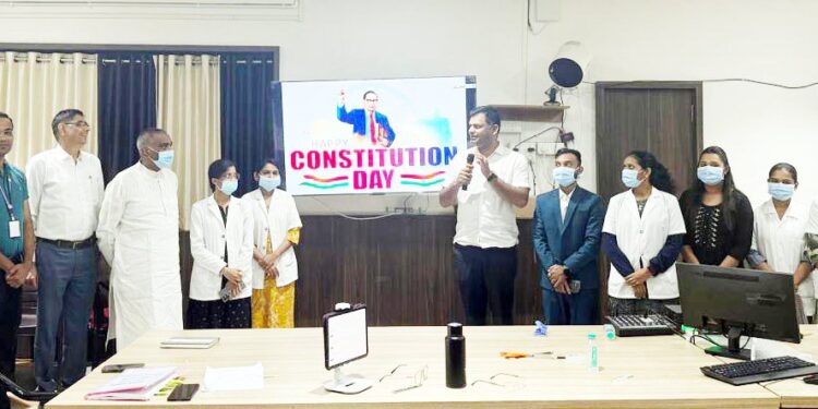 डॉ. उल्हास पाटील वैद्यकीय महाविद्यालयात संविधानाचे वाचन