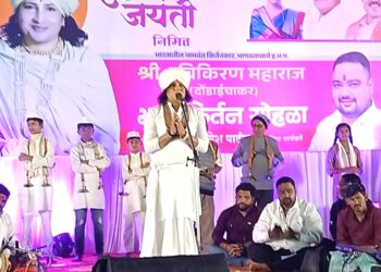 तरुणांनी दैनंदिनीतून वेळ काढून आध्यात्मिक सेवा करावी : हभप रविकिरण महाराज