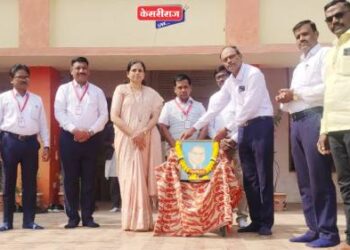 बारी विद्यालयात डॉ. आंबेडकर यांना अभिवादन