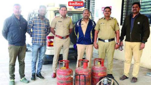 अवैध गॅस रिफिलिंग : घरगुती वापराचे ३ सिलिंडर जप्त
