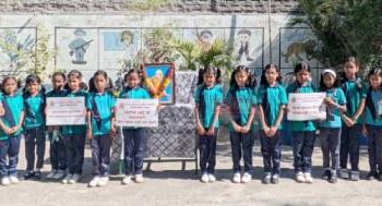 संत ज्ञानेश्वर विद्यालयामध्ये गाडगेबाबांच्या पुण्यतिथीनिमित्त मतदार जनजागृती उपक्रम