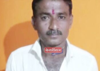 झाडाला गळफास घेऊन प्रौढाची आत्महत्या