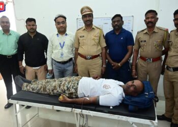 पोलीस मुख्यालयातील शिबिरात ३० जणांनी केले रक्तदान