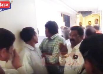 निष्ठावंत कार्यकर्ते रडले, भोळेमामांना अश्रू अनावर ; महायुतीमुळे भाजपमध्ये खदखद वाढली..!