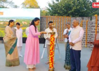 शालेय गुणांसमवेत जीवनमूल्येही महत्वाची : मिनल करनवाल