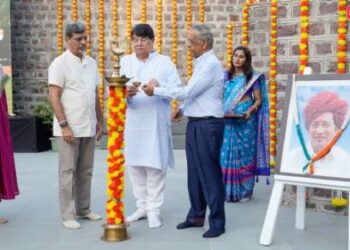 चिमुकल्यांच्या कलाविष्कारातून भारतीय संस्कृतीचे अप्रतिम दर्शन