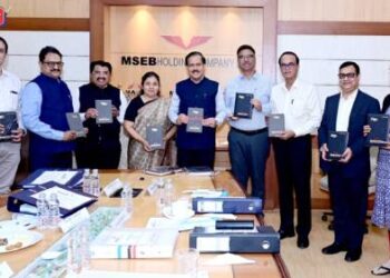 महावितरण दैनंदिनी- २०२६ चे उत्साहात प्रकाशन