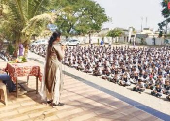 बारी समाज विद्यालय,शिरसोलीत विद्यार्थ्यांना मानसिक आरोग्याविषयी मार्गदर्शन