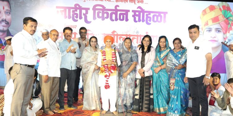 हिवराळे परिवारातर्फे जळगावकरांना ‘कीर्तनरूपी’ मेजवानी; शिवलीलाताईंच्या वाणीने श्रोते भारावले.