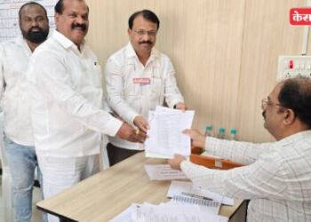 प्रभाग १२ मधून अनिल अडकमोल : जळगाव महानगरपालिकेसाठी पहिला उमेदवारी अर्ज दाखल