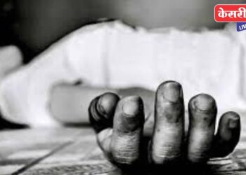 रेल्वे समोर स्वताला झोकून देत वृद्धाची आत्महत्या