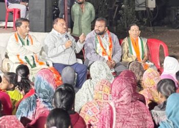 महायुतीला पराभूत करा आणि विकासाचा मार्ग मोकळा करा !