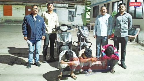 जळगाव स्थानिक गुन्हे शाखेने पकडली दुचाकी चोरणारी टोळी