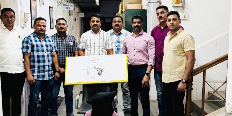 गावठी कट्ट्यासह दहशत माजवणारा तरुण जेरबंद