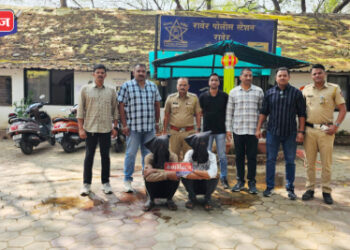 महामार्गांवर प्रवाशांना लुटणाऱ्या तिघांना अटक ; दुचाकीसह मुद्देमाल जप्त