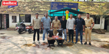महामार्गांवर प्रवाशांना लुटणाऱ्या तिघांना अटक ; दुचाकीसह मुद्देमाल जप्त