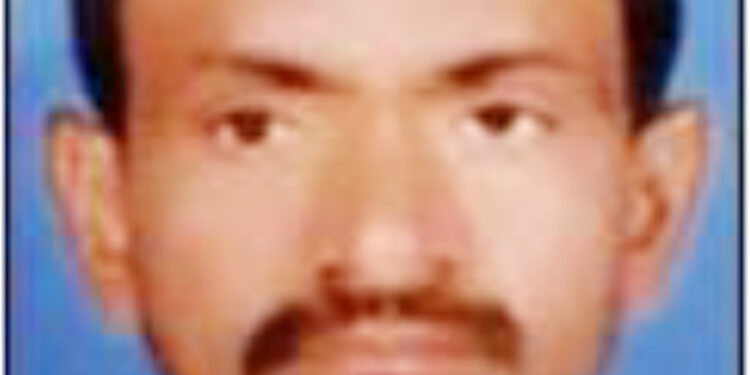 शेतकऱ्याची गोदामाच्या जिन्याला गळफास घेऊन आत्महत्या