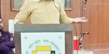 खूनाच्या गुन्ह्यातील फरार आरोपीला गावठी कट्टा, ८ तलवारींसह अटक