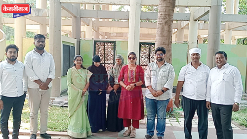 महापौरांसह नगरसेवक उतरले चक्क जलकुंभात, जळगावकरांच्या आरोग्यासाठी दीपमाला काळे यांची धाडसी पाहणी..!